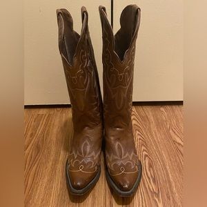 Justin Ladies Boots Size 6B Style L4348 “Elina" Chocolate